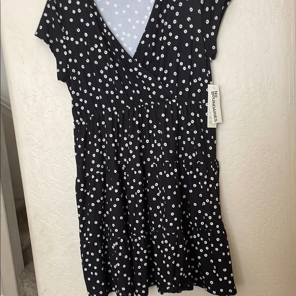 Black and White Polka Dot Dress - Picture 2 of 4